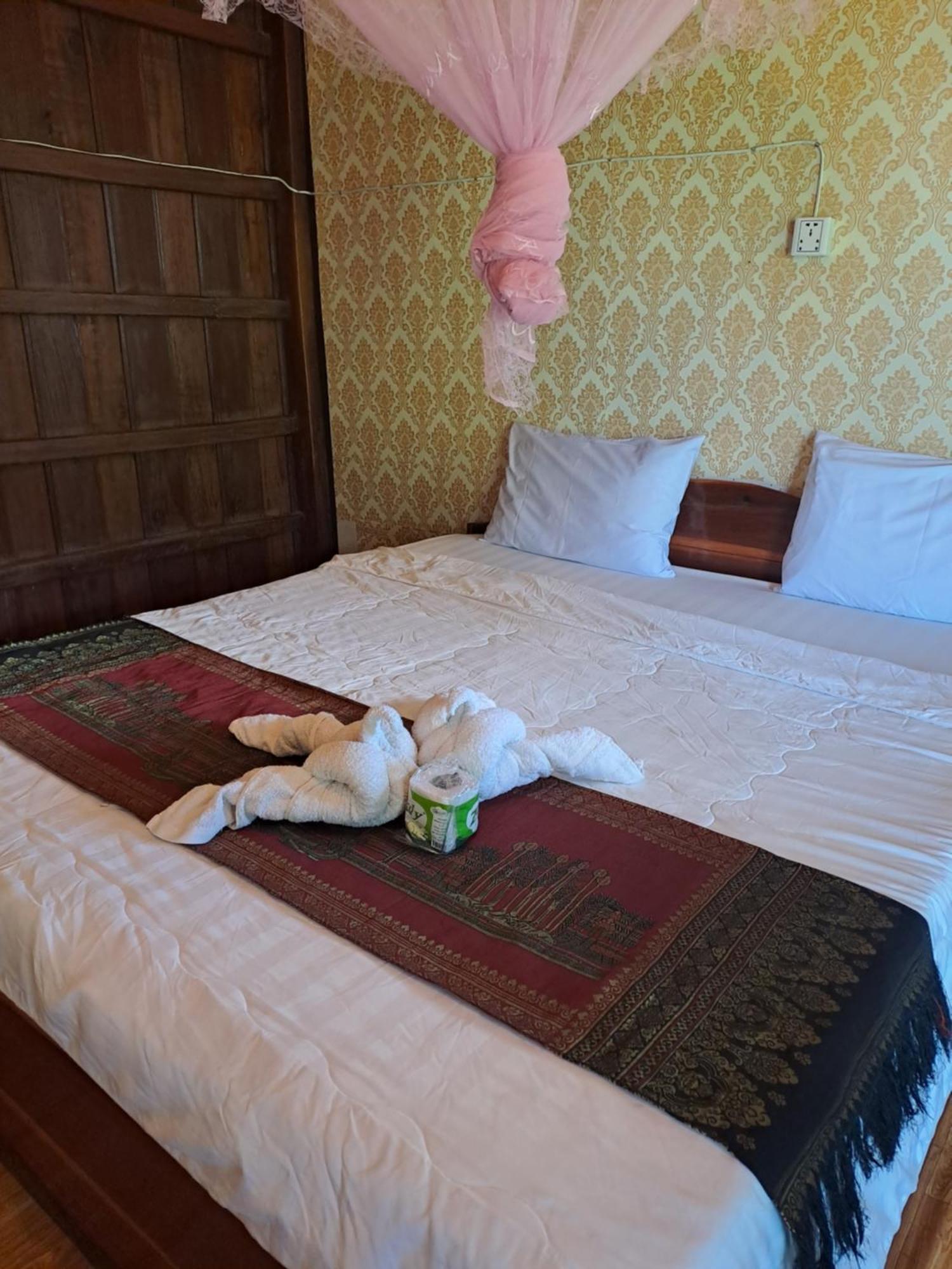 Riverside Bungalow Ban Dondét Εξωτερικό φωτογραφία