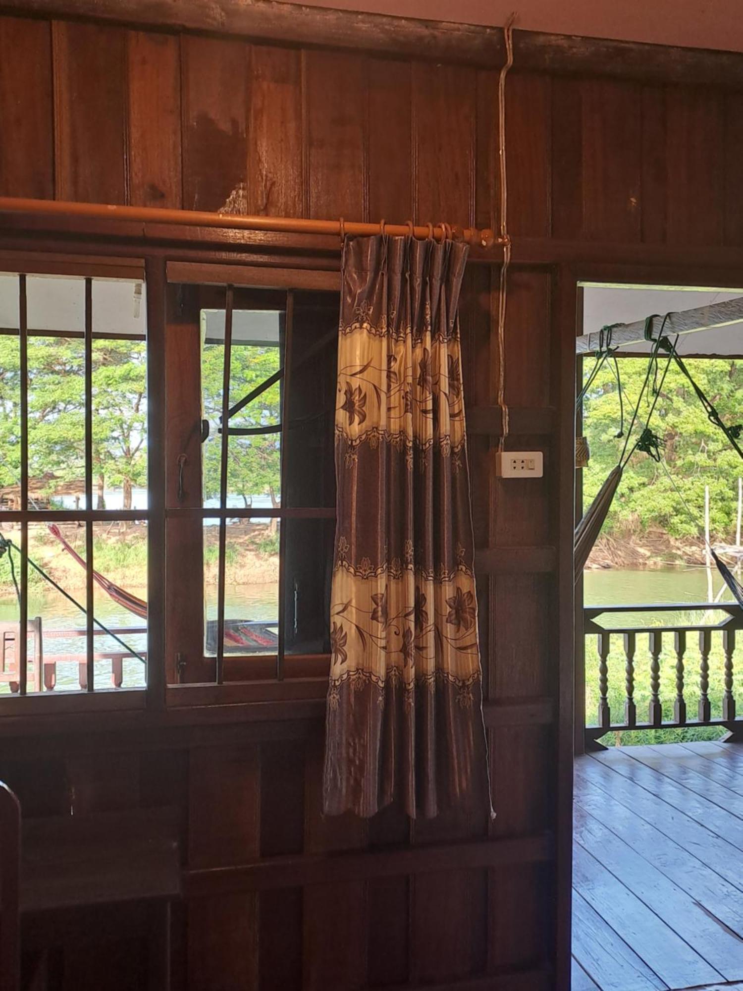 Riverside Bungalow Ban Dondét Εξωτερικό φωτογραφία